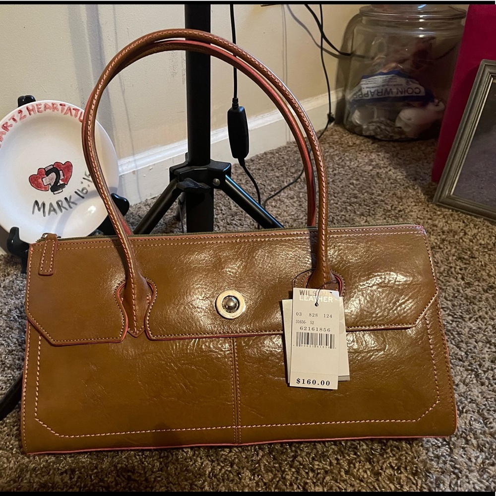 Wilson’s Leather Purse